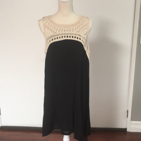 Black Dress with Crochet. - Picture 1 of 4